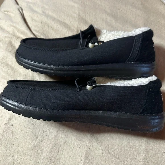 Hey Dude Black Fleece-Lined Shoes - Picture 3 of 5